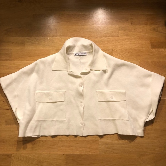 Zara Tops - Zara Short Sleeve Cropped Sweater with Collar